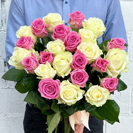 Букет из белых и розовых роз - купить с доставкой в по Грязи